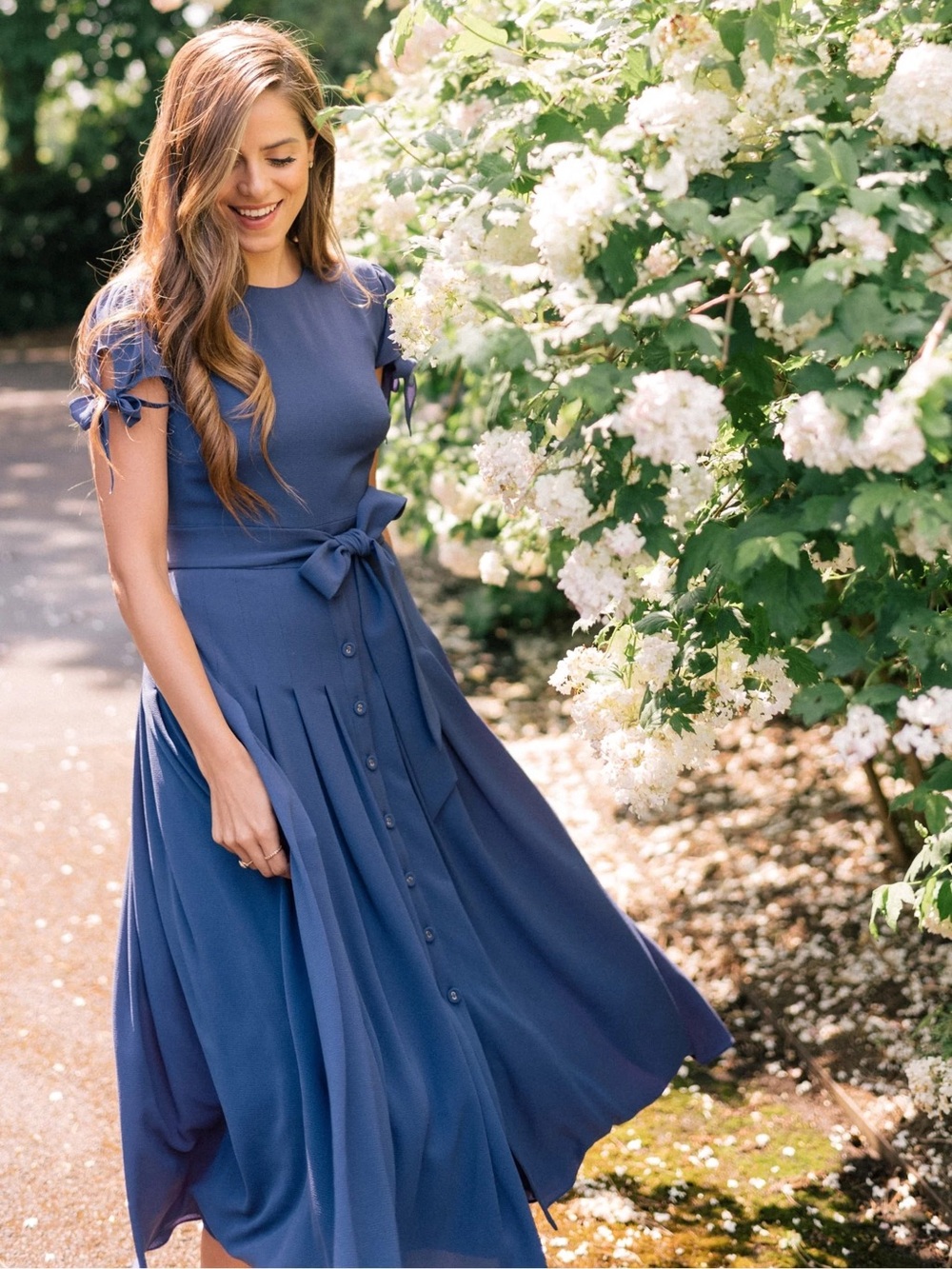 Gal Meets Glam Classic Blue Midi Dress with Tie Sleeves size 0
